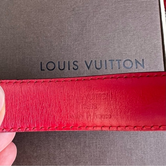 Louis Vuitton Epi Ceinture Leather Belt - Picture 4 of 6